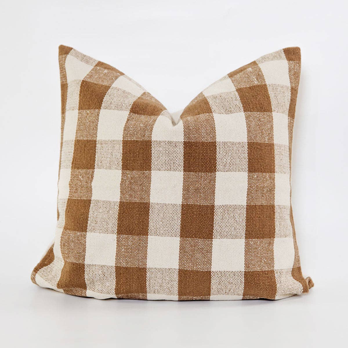 gingham pillow
Ceckered 