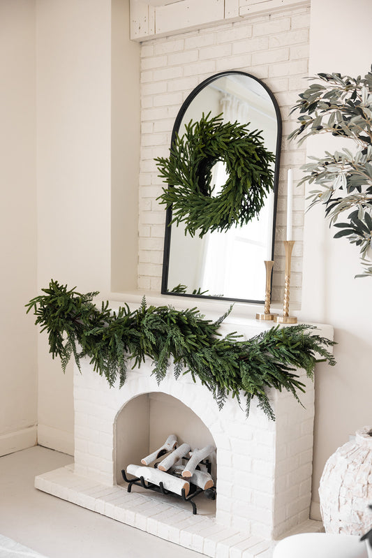 Christmas decor
Christmas Decorating
Holiday decorating
garland
wreath