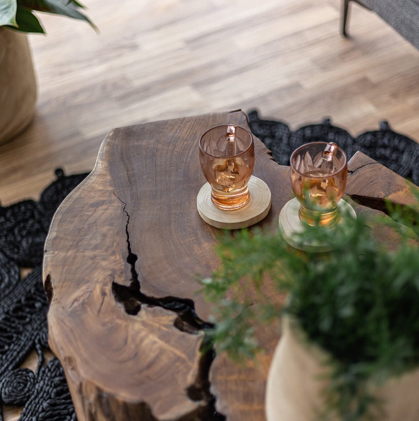 Natura Hairpin Coffee Table